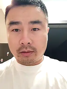 Snapshot of guozuo chatting on 10.22.25 guozuo online show from 10.22.25