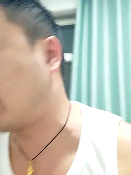 Snapshot of guozuo chatting on 11.27.25 guozuo online show from 11.27.25