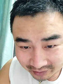 Snapshot of guozuo chatting on 12.15.25 guozuo online show from 12.15.25