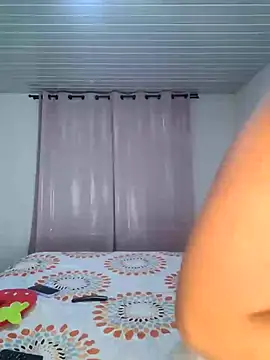 Snapshot of _kathaLopez_ chatting on 10.29.25 kathaLopez online show from 10.29.25