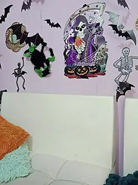 Snapshot of Deina_bunny chatting on 10.10.25 Deina bunny online show from 10.10.25