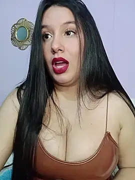 Snapshot of Deina_bunny chatting on 11.05.25 Deina bunny online show from 11.05.25