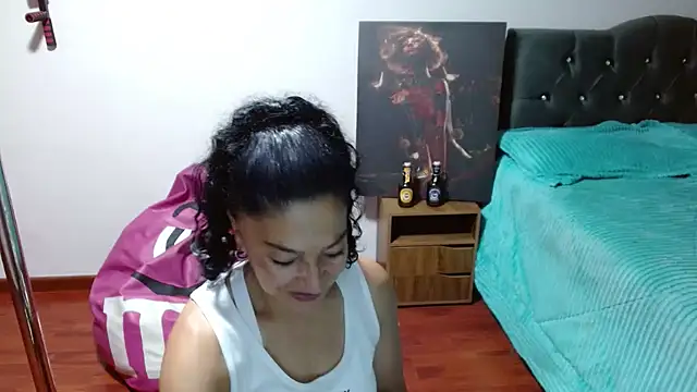 Snapshot of Anitta_muscle chatting on 11.20.25 Anitta muscle online show from 11.20.25