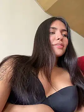 DaphneUwu online show from 12.15.24