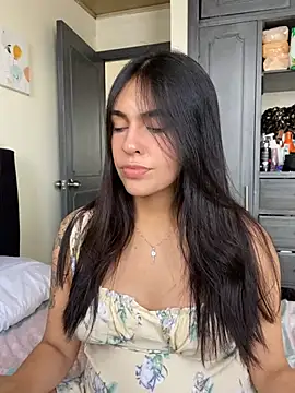 DaphneUwu online show from 02.14.25