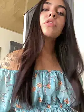 DaphneUwu online show from 03.16.25