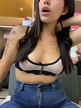 DaphneUwu online show from 09.28.25