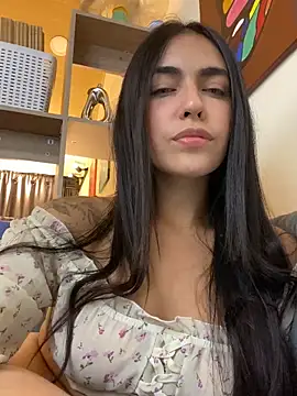 DaphneUwu online show from 10.18.25