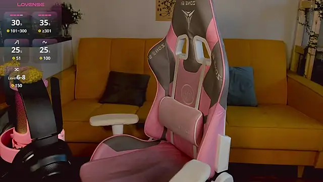 Snapshot of Sofy_Benson chatting on 01.05.25 Sofy Benson online show from 01.05.25