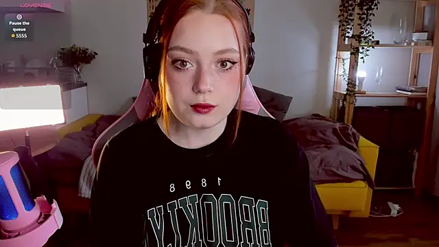 Sofy Benson online show from 09.26.25