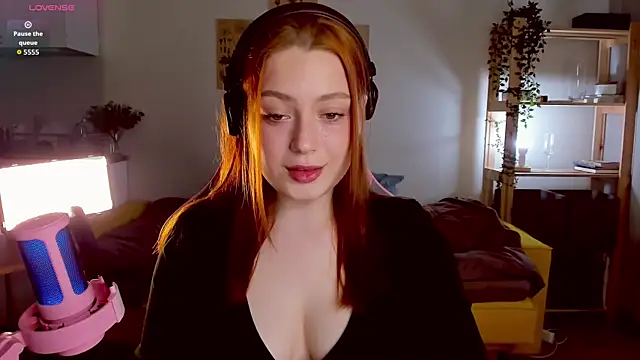 Sofy Benson online show from 09.27.25