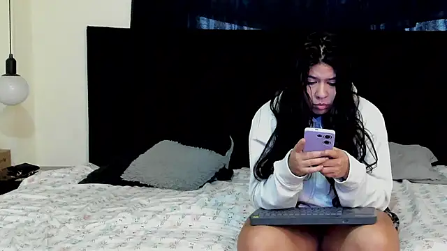 lissandthor13 online show from 10.30.25