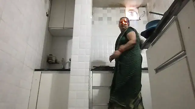 Riyasingh9 online show from 12.15.25