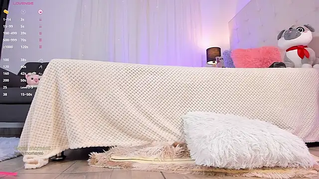 Snapshot of tatikiss_ chatting on 03.04.25 tatikiss online show from 03.04.25