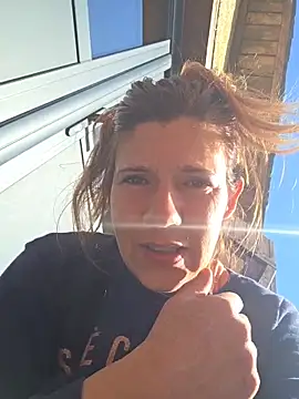Snapshot of Lina_lou4 chatting on 03.19.26 Lina lou4 online show from 03.19.26