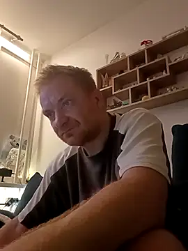 82liska online show from 03.12.26