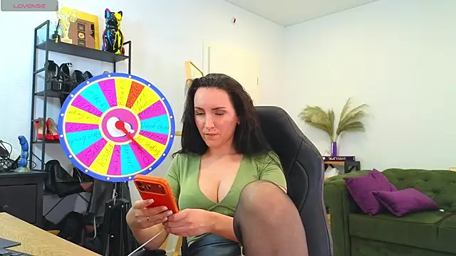 EvaKeks online show from 04.11.26