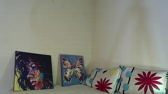 Snapshot of luciana_keating chatting on 12.17.24 luciana keating online show from 12.17.24