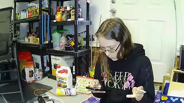 Dakota 02 online show from 10.20.25