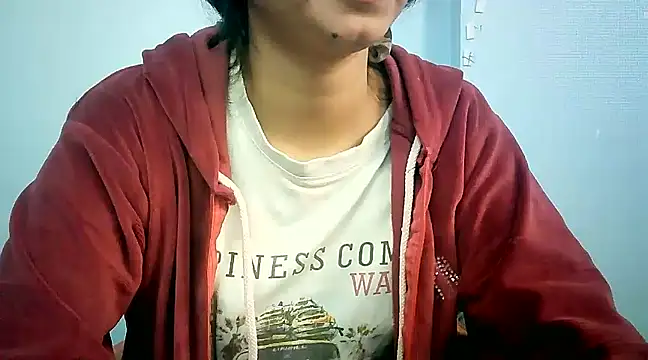 Snapshot of lovelydesi21 chatting on 01.13.25 lovelydesi21 online show from 01.13.25