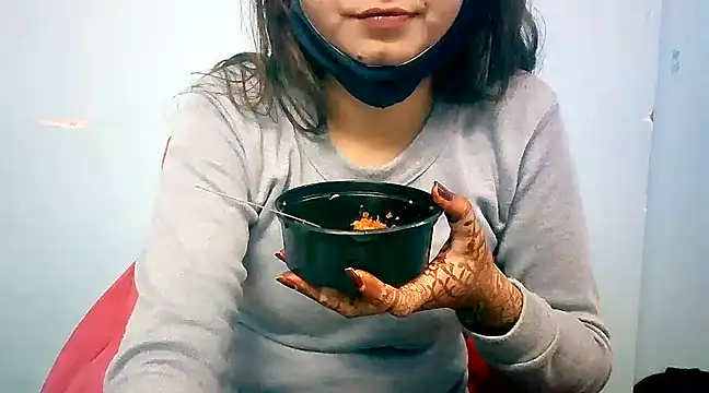 Snapshot of lovelydesi21 chatting on 01.15.25 lovelydesi21 online show from 01.15.25