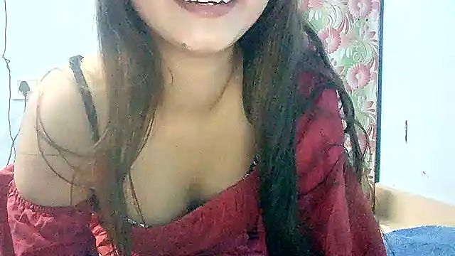 Snapshot of lovelydesi21 chatting on 01.20.25 lovelydesi21 online show from 01.20.25