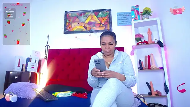 louise nails online show from 11.15.25