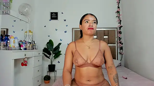 Snapshot of kendall-ewers chatting on 03.24.26 kendall-ewers online show from 03.24.26