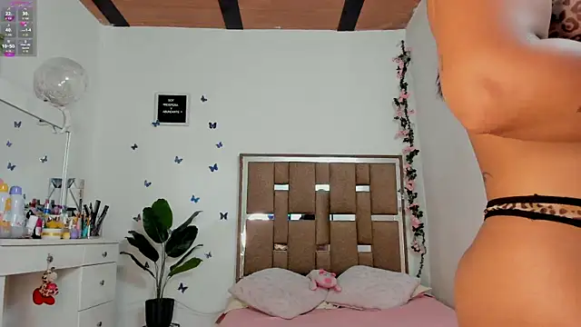 Snapshot of kendall-ewers chatting on 04.11.26 kendall-ewers online show from 04.11.26