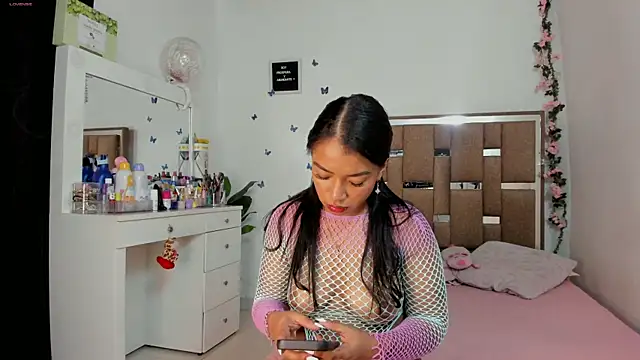 Snapshot of kendall-ewers chatting on 04.15.26 kendall-ewers online show from 04.15.26