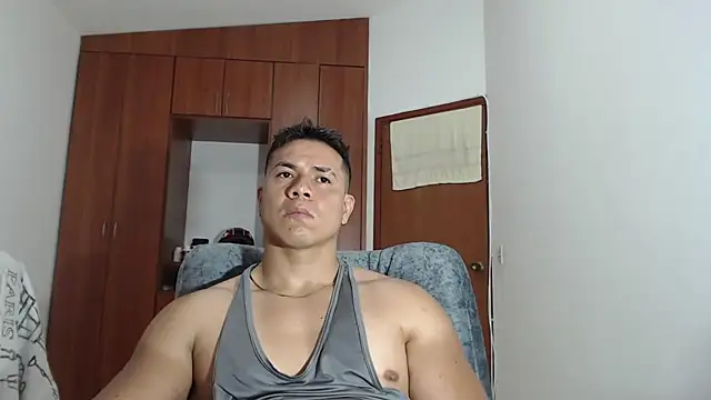 alessandromancini92 online show from 10.26.25