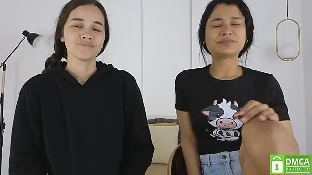 Snapshot of sexychanell_18 chatting on 12.22.25 sexychanell 18 online show from 12.22.25