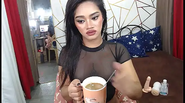 Snapshot of WildTsYhannaUncut chatting on 02.16.25 WildTsYhannaUncut online show from 02.16.25