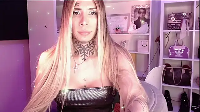 caroline cossei online show from 10.03.25