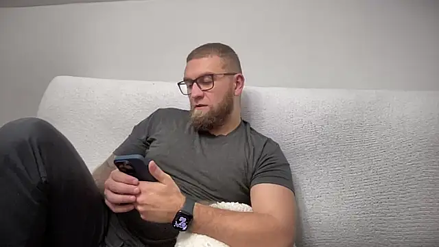 Bear bear  online show from 12.22.24