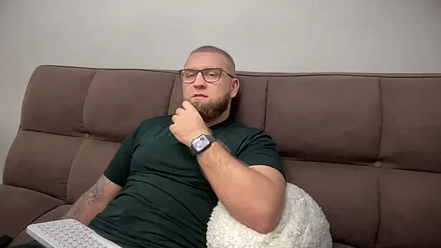 Bear bear  online show from 01.02.25