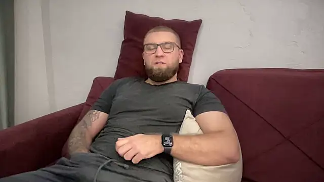 Bear bear  online show from 02.05.25