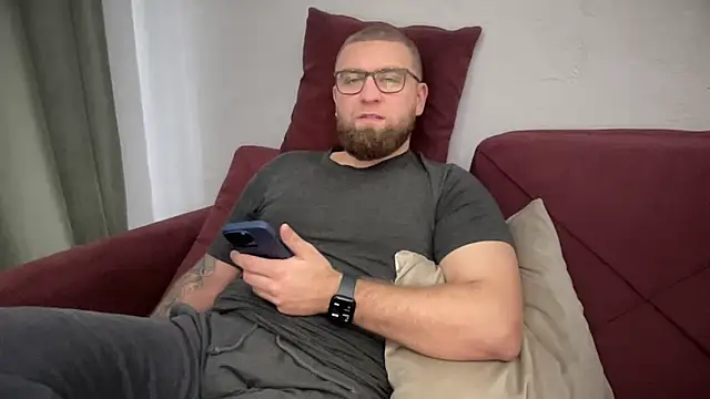 Bear bear  online show from 02.06.25