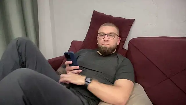 Bear bear  online show from 02.06.25