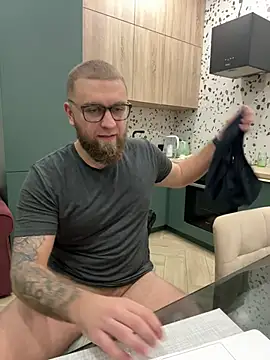 Bear bear  online show from 02.21.25