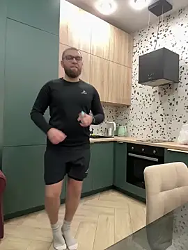 Bear bear  online show from 02.27.25