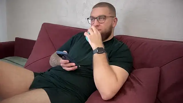 Bear bear  online show from 03.21.25