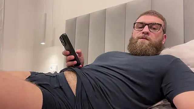 Bear bear  online show from 11.26.25