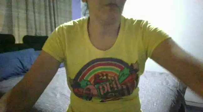 Snapshot of RAYA_1 chatting on 02.14.25 RAYA 1 online show from 02.14.25