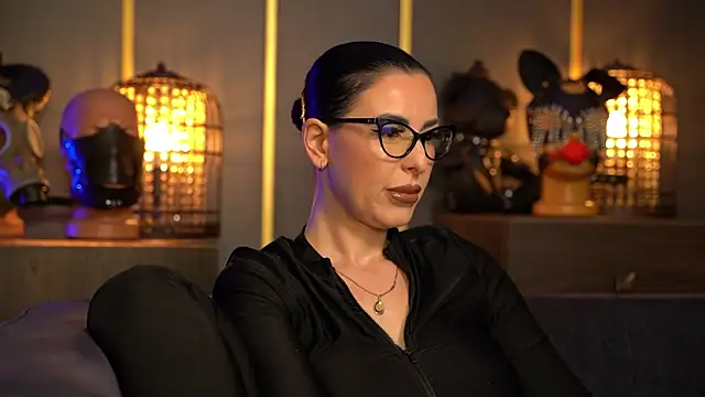 Snapshot of kelly_kent chatting on 05.20.26 kelly kent online show from 05.20.26
