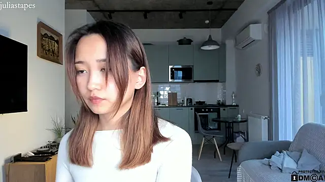 Snapshot of julias_tapes chatting on 01.14.25 julias tapes online show from 01.14.25