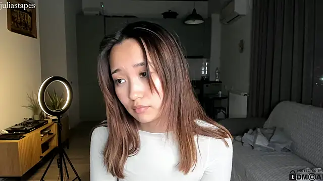 Snapshot of julias_tapes chatting on 01.14.25 julias tapes online show from 01.14.25