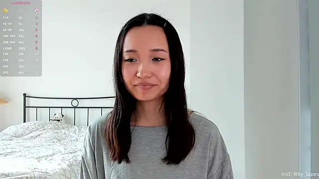 Snapshot of julias_tapes chatting on 02.07.25 julias tapes online show from 02.07.25