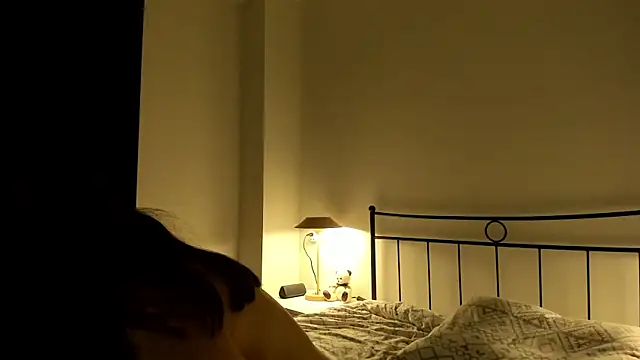 Snapshot of julias_tapes chatting on 02.12.25 julias tapes online show from 02.12.25