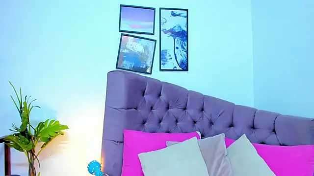 Gretta Queen online show from 11.23.25